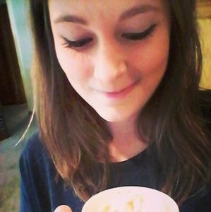 Meet your Posher, Rebecca